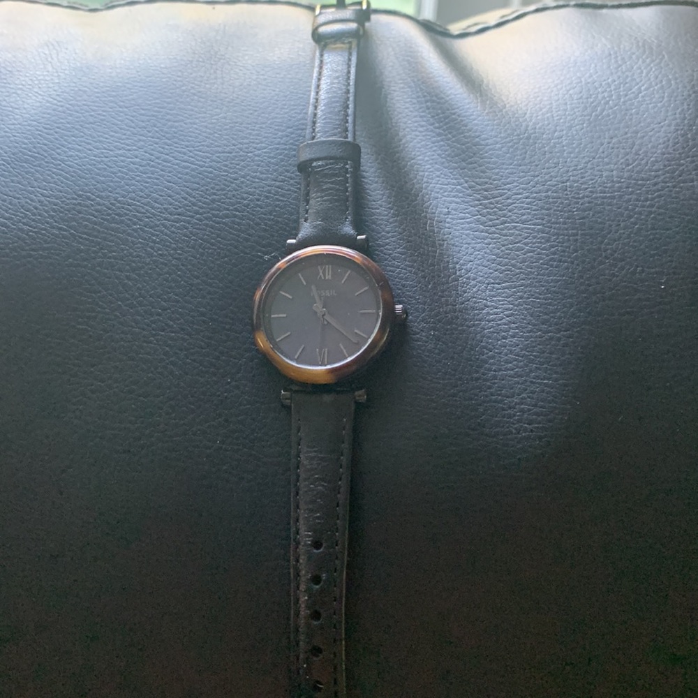 Fossil Watch - Picture 3 of 3